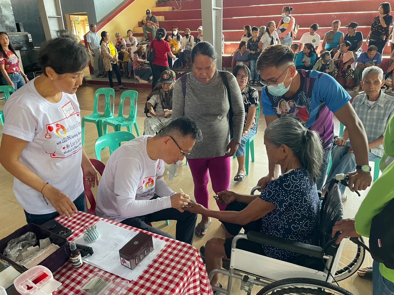 Dr. Shin providing medical assistance in Bambang Medical Mission
